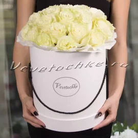 Шляпная коробка Grand «Розы Белые»