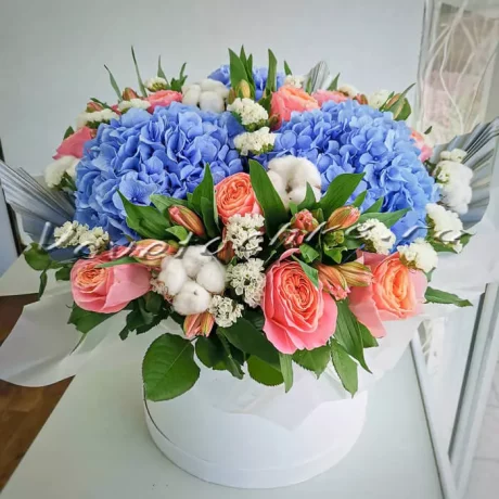 Шляпная коробка "Тимо", Доставка цветов Тольятти, цветы Тольятти, Vcvetochke